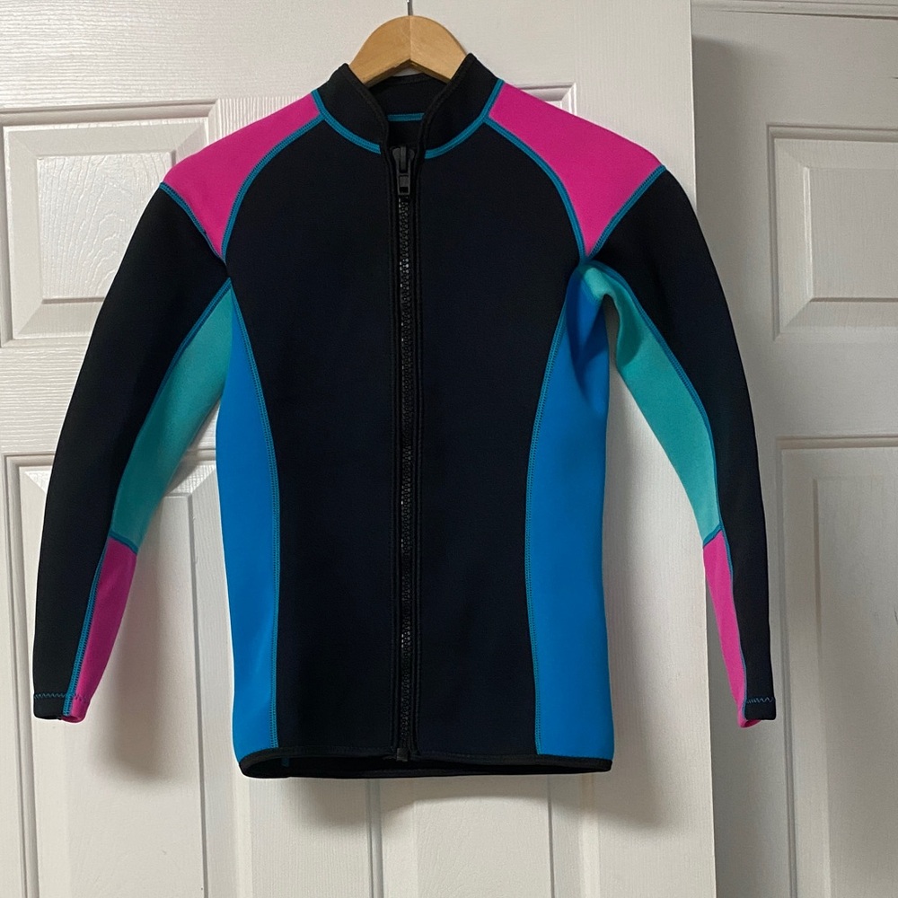 Vibrant women’s size large wetsuit swim rash guard like new in prefect condition